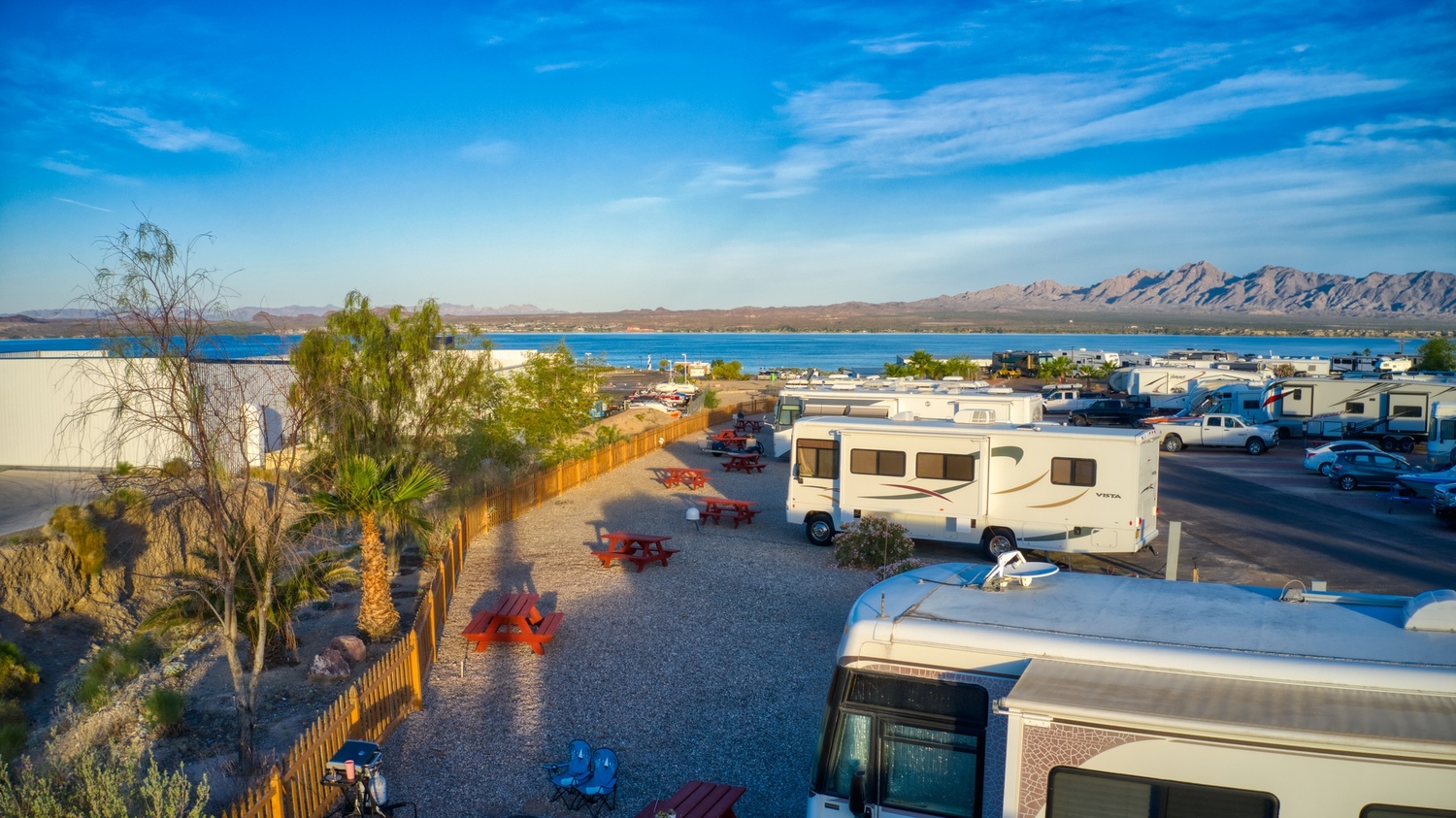 Campbell Cove Deluxe Lake View RV Sites